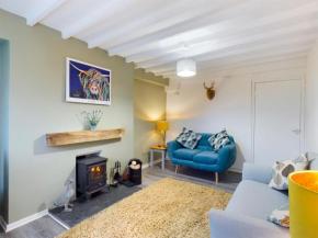 welsh country cottage in beautiful village